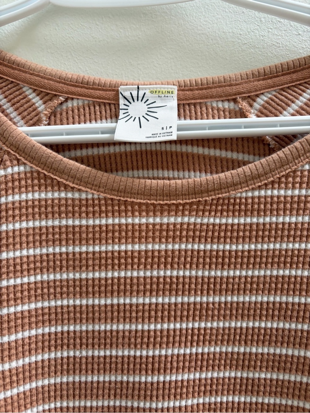 AERIE WOW! WAFFLE CROP - Picture 3 of 6